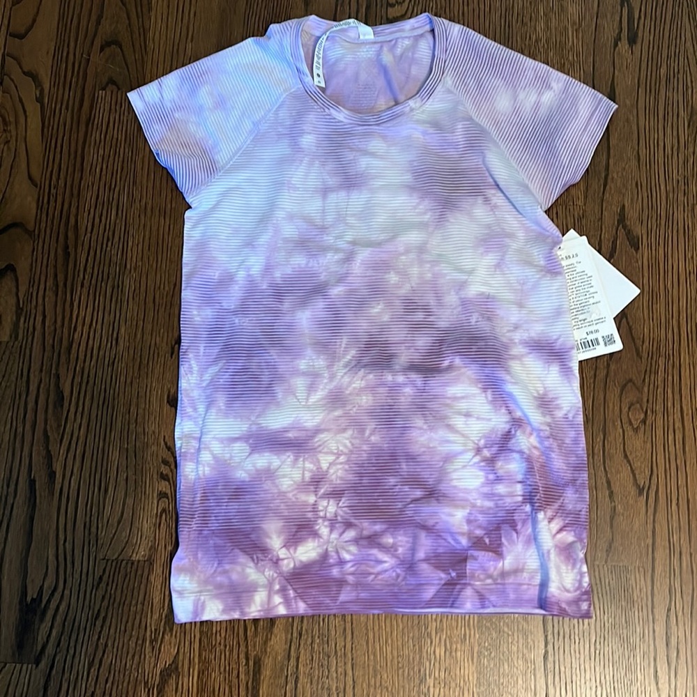 Lululemon athletic swiftly tech top